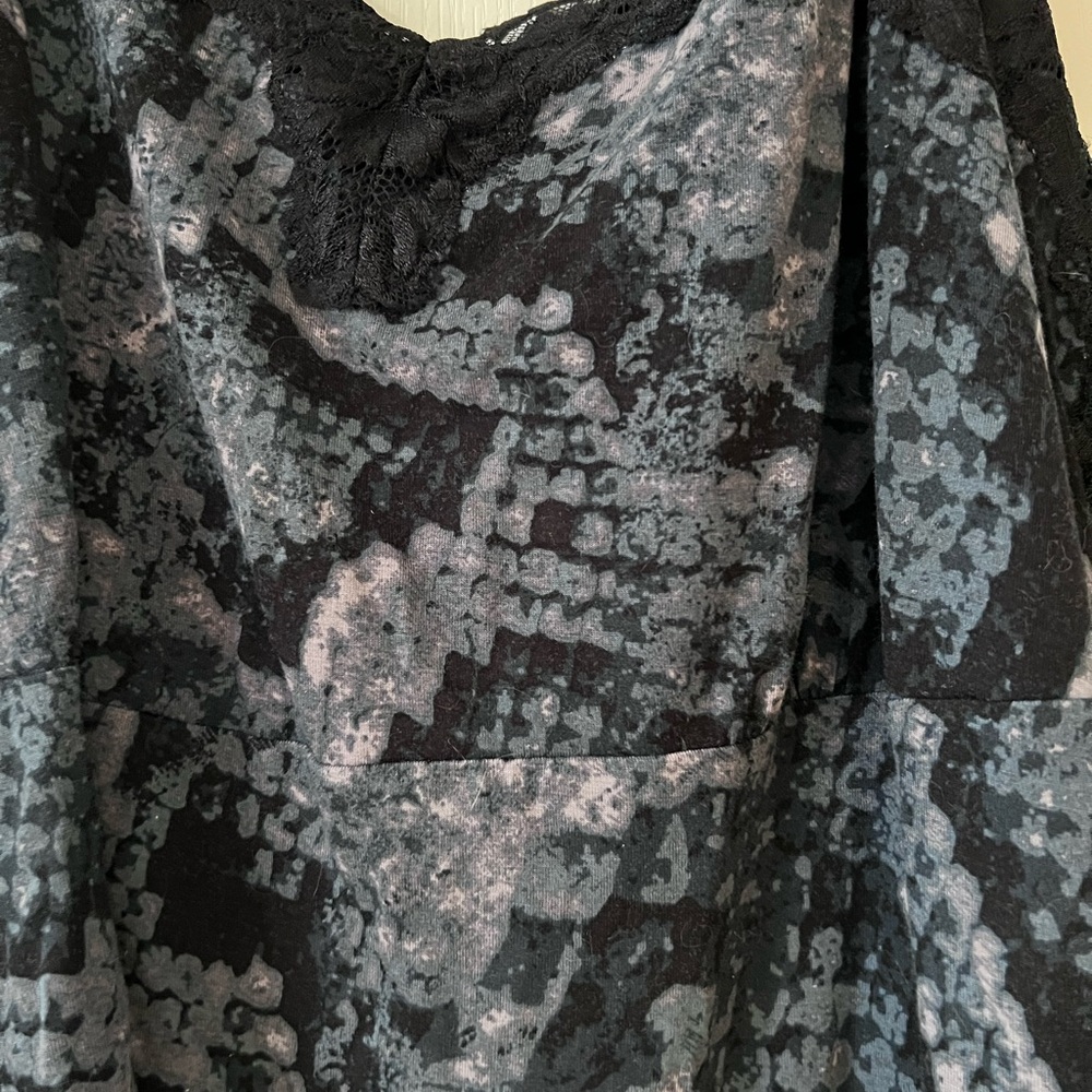 NWT Lane Bryant Black and Gray Lace Camisole with adjustable straps 22/24 - Picture 2 of 8